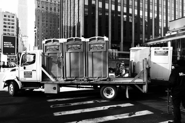 Best Porta potty delivery and setup  in Niles, MI